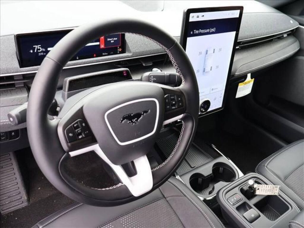 2025 Ford Mustang Mach-E
