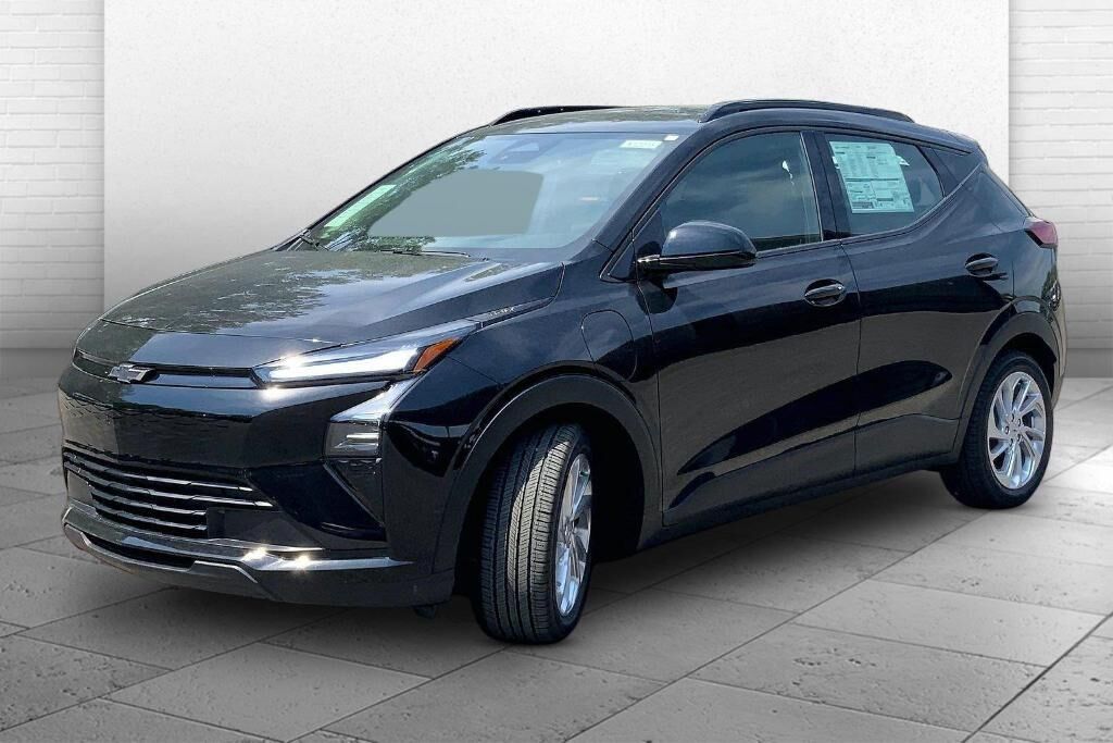 2027 Chevrolet Bolt in Kansas City, MO