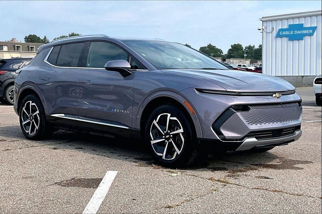 2025 Chevrolet Equinox EV in Topeka, KS