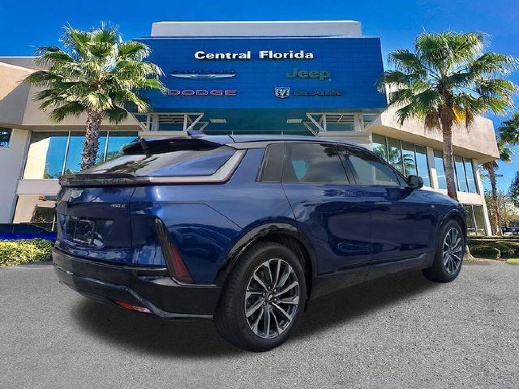 2024 Cadillac Lyriq