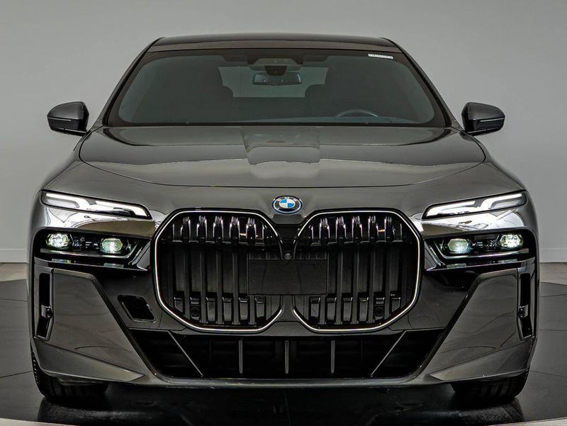 2024 BMW i7 in Wichita, KS