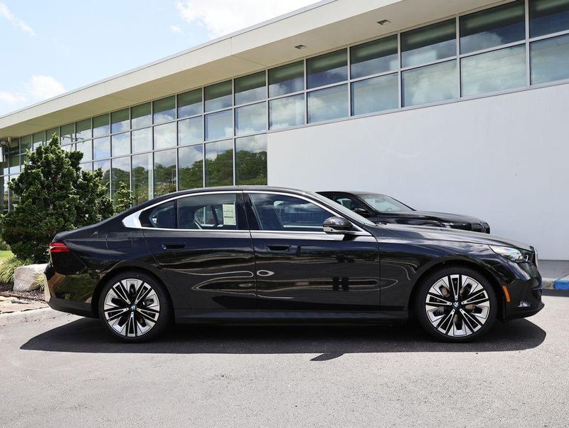 2027 BMW i5 in Virginia Beach, VA