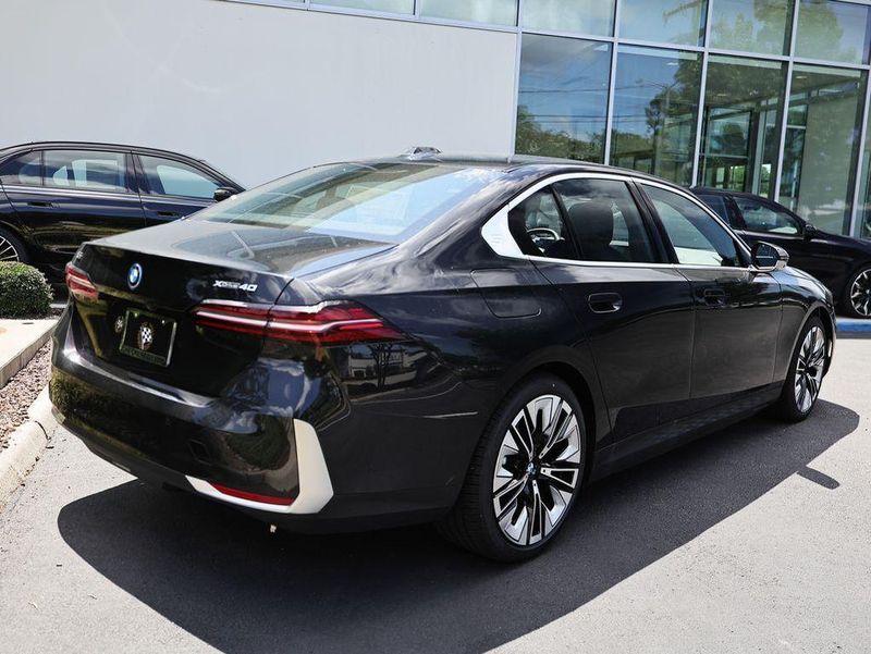2027 BMW i5 in Virginia Beach, VA