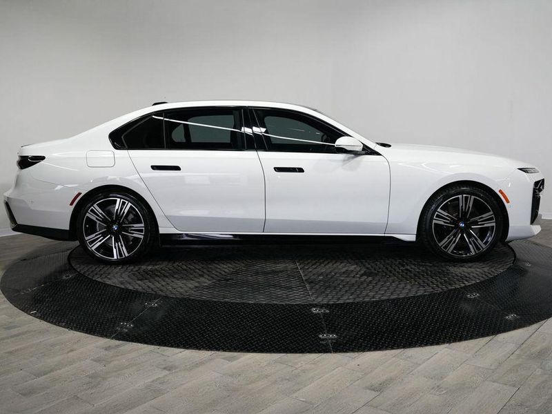 2023 BMW i7 in North Bergen, NJ