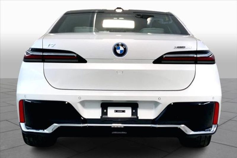 2024 BMW i7 in Merriam, KS