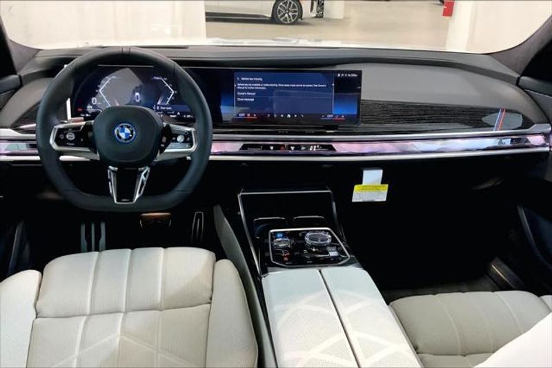 2024 BMW i7 in Merriam, KS