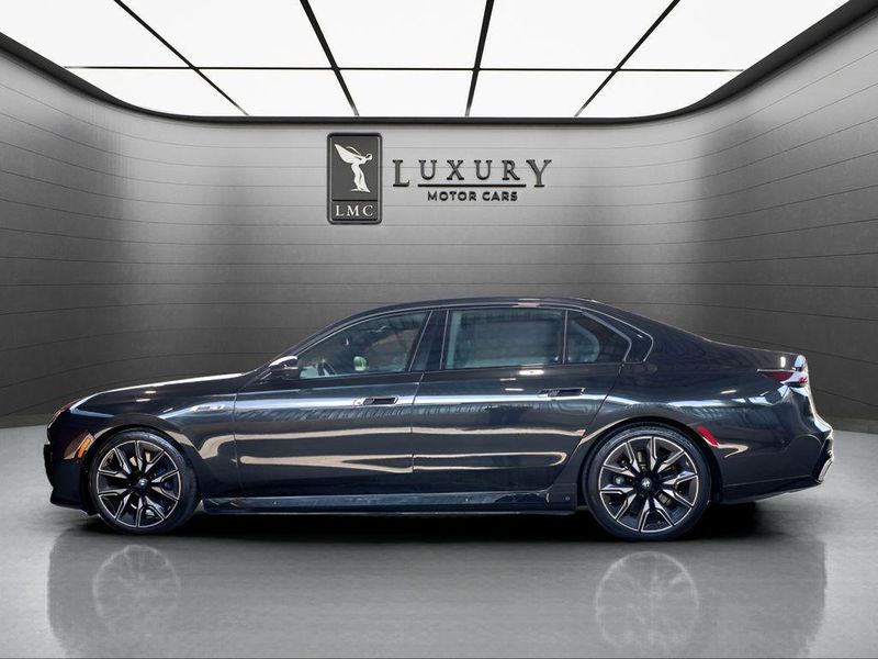 2024 BMW i7 in Hillside, NJ