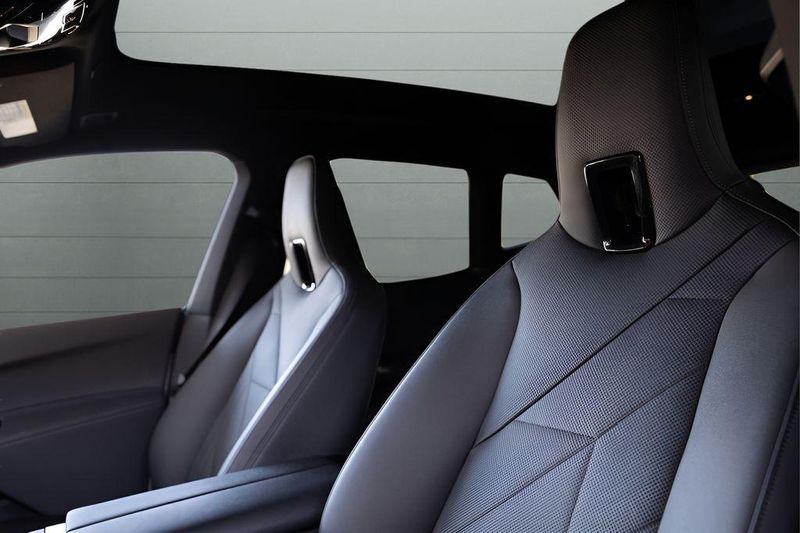 2023 BMW iX in Hillside, NJ