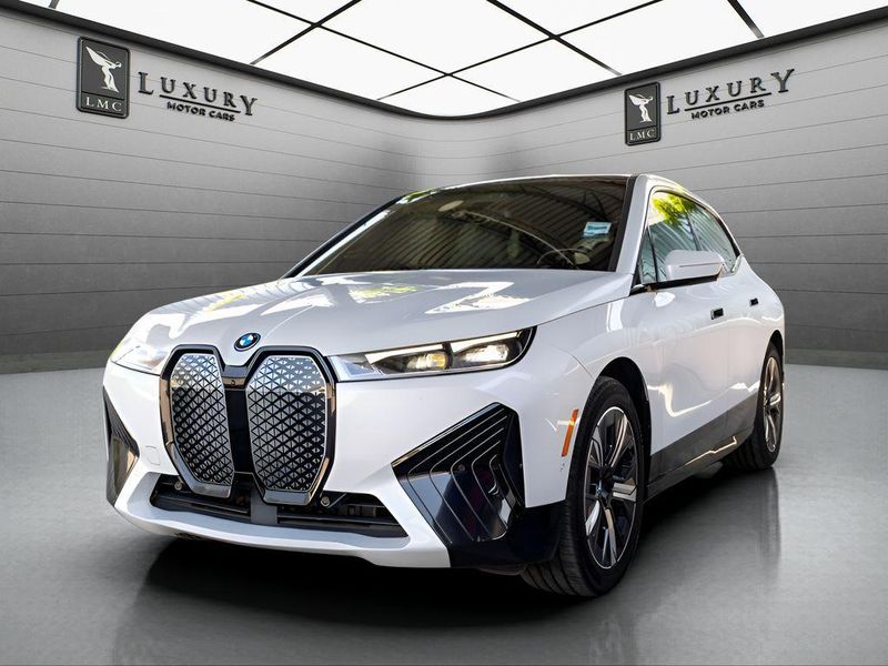 2023 BMW iX in Hillside, NJ