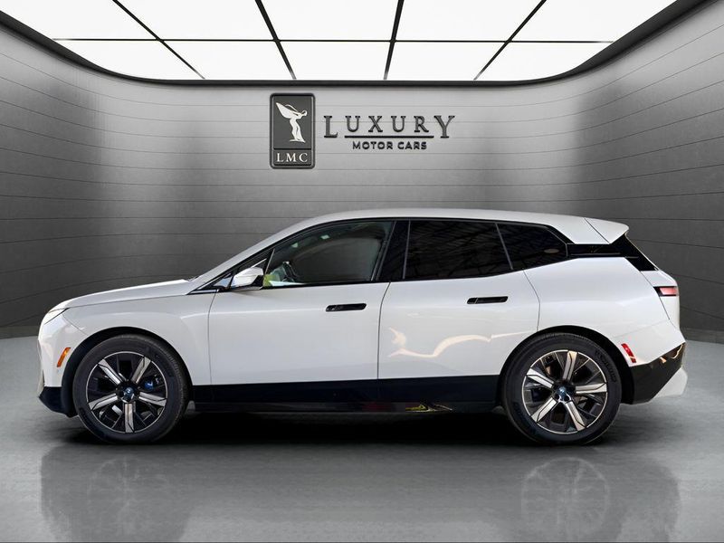 2023 BMW iX in Hillside, NJ