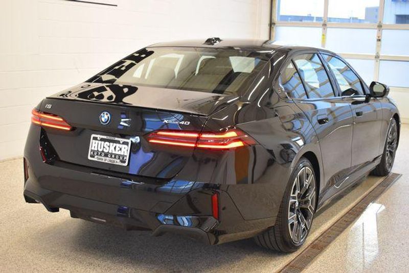 2027 BMW i5 in Lincoln, NE
