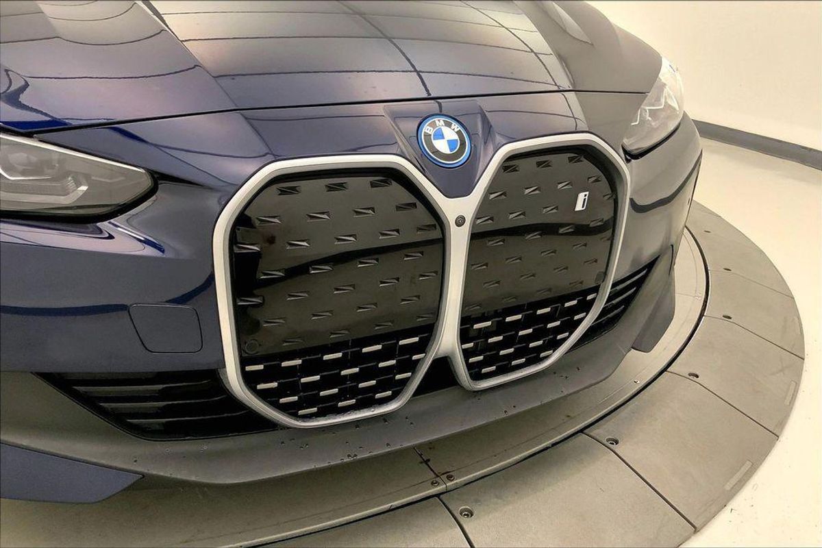 undefined. Enlarge image 106
