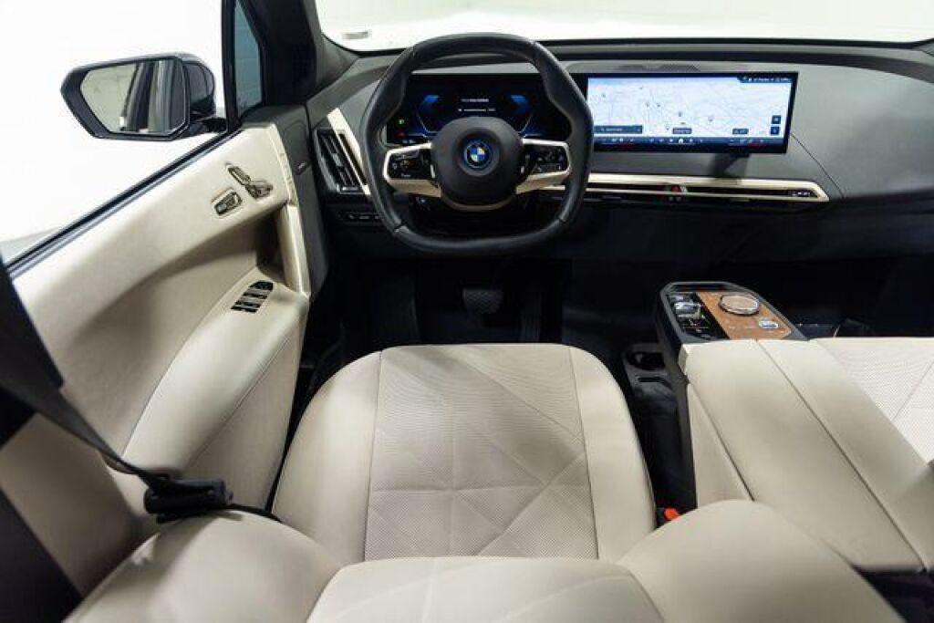 2024 BMW iX in Saint Louis, MO