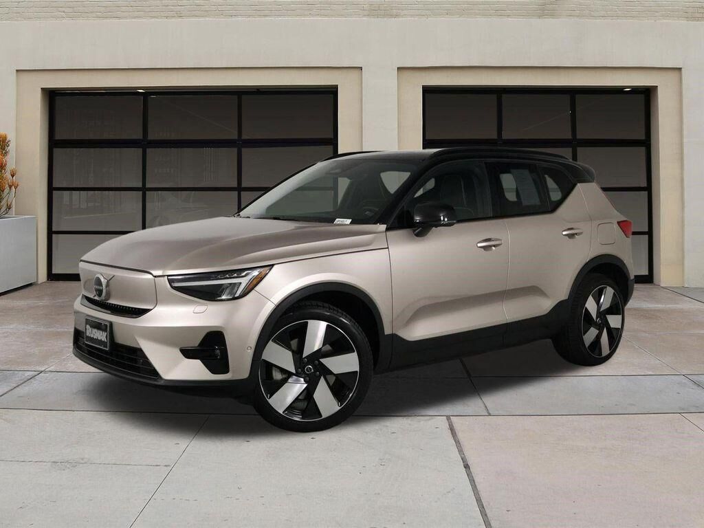 2023 Volvo XC40
