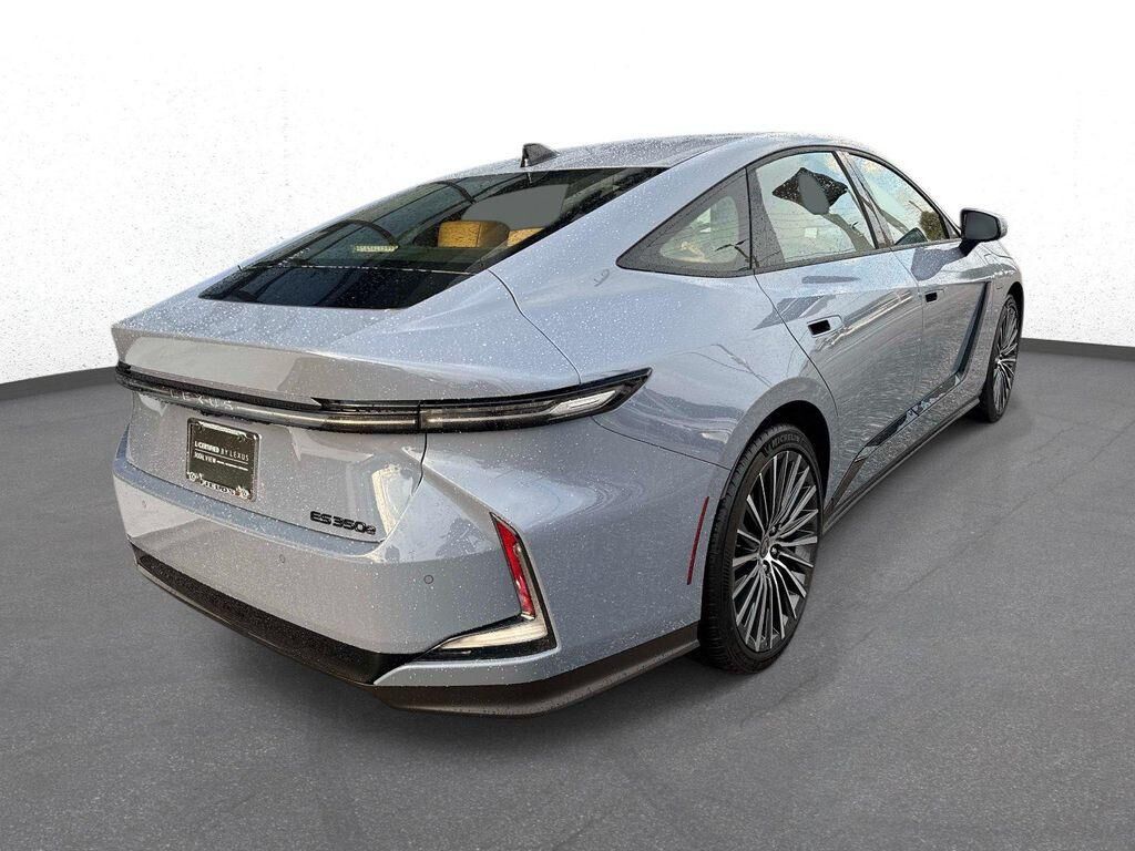 2026 Lexus ES 350e