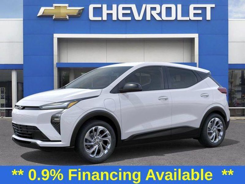 2027 Chevrolet Bolt in Oak Lawn, IL