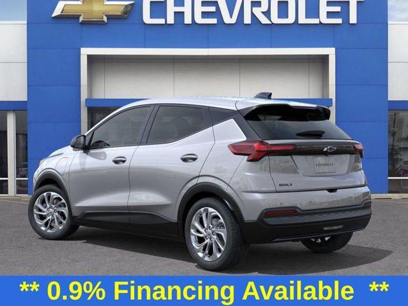 2027 Chevrolet Bolt in Oak Lawn, IL