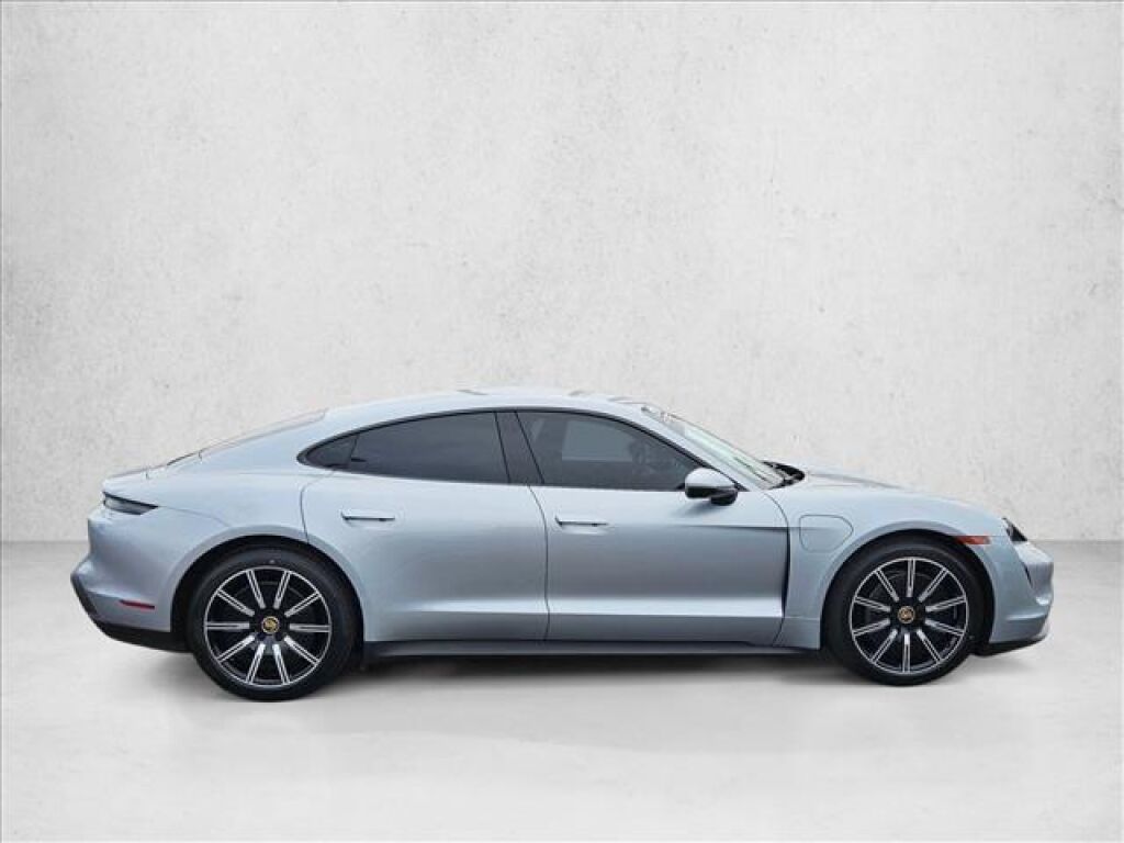 2022 Porsche Taycan