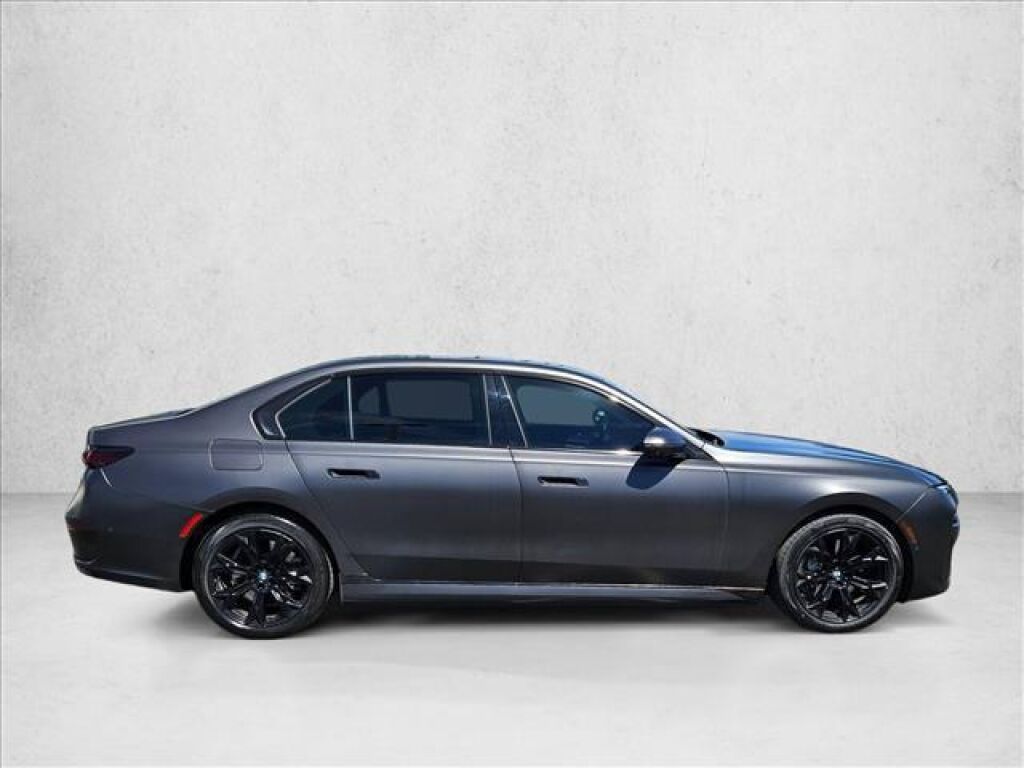 2023 BMW i7