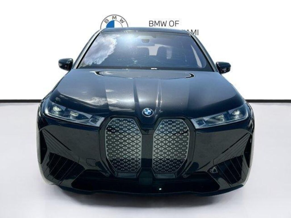2023 BMW iX M60