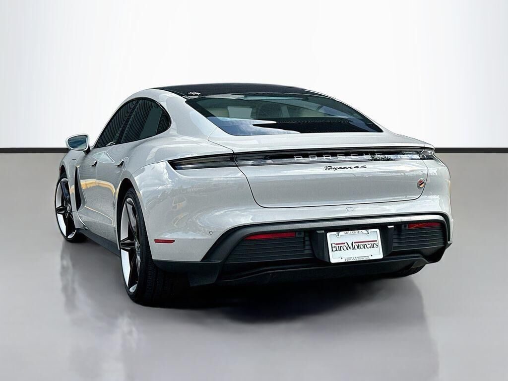 2023 Porsche Taycan