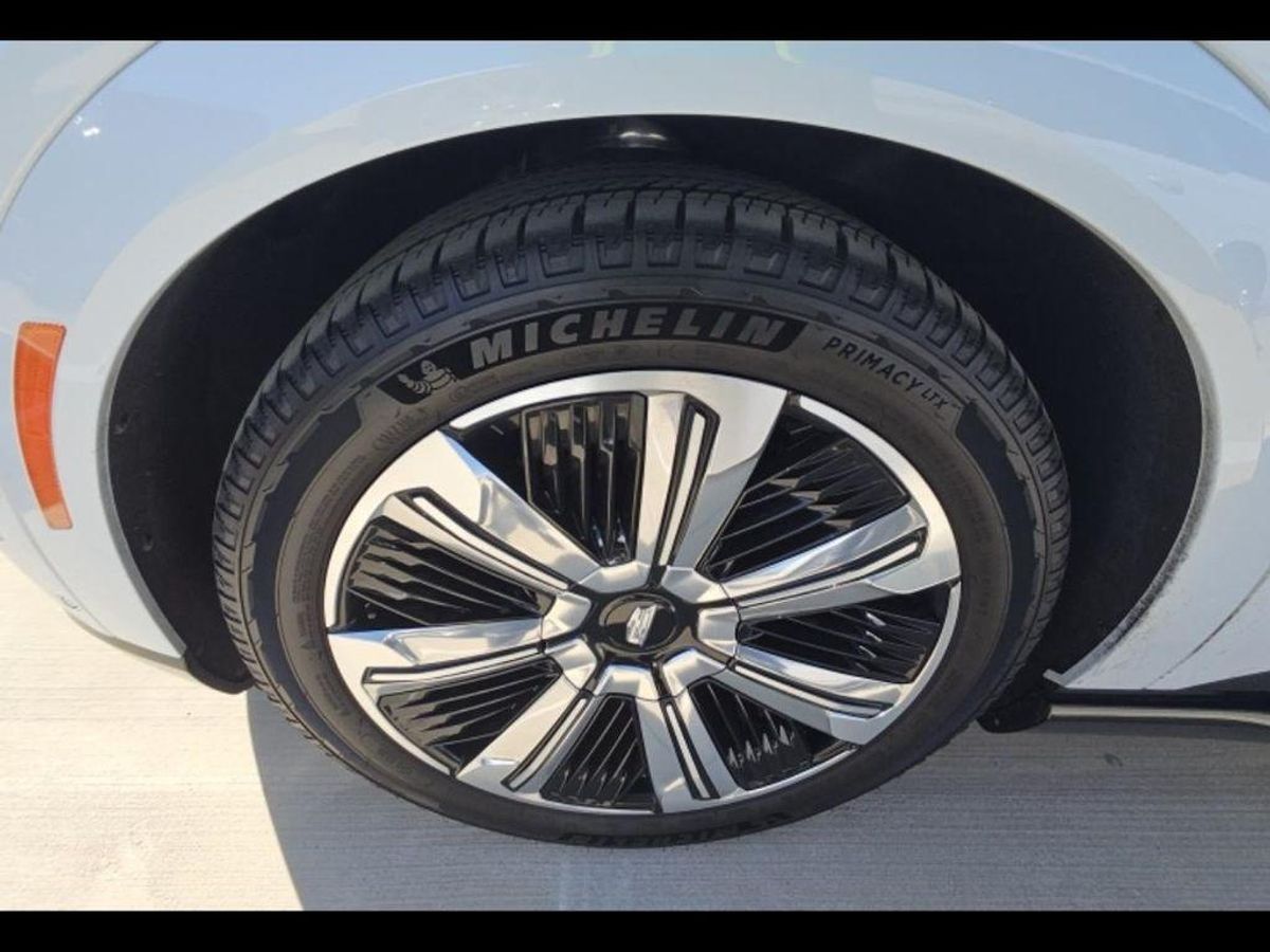 undefined. Enlarge image 7