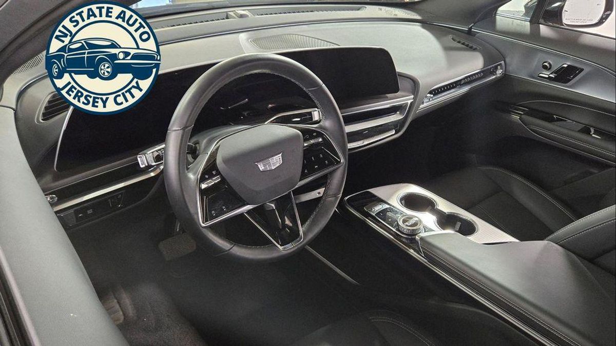 undefined. Enlarge image 11