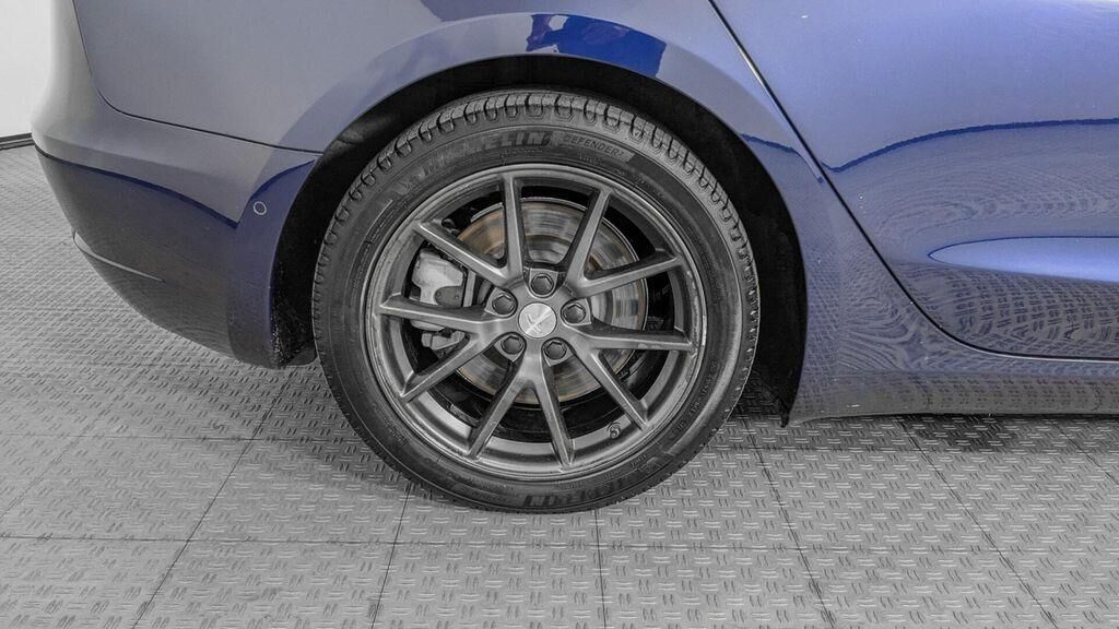 undefined. Enlarge image 31