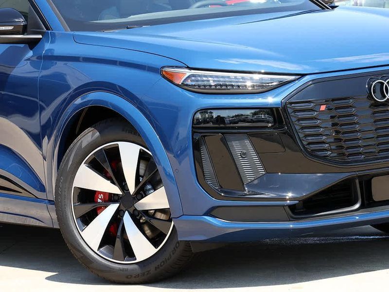 2027 Audi SQ6 e-tron in Naperville, IL