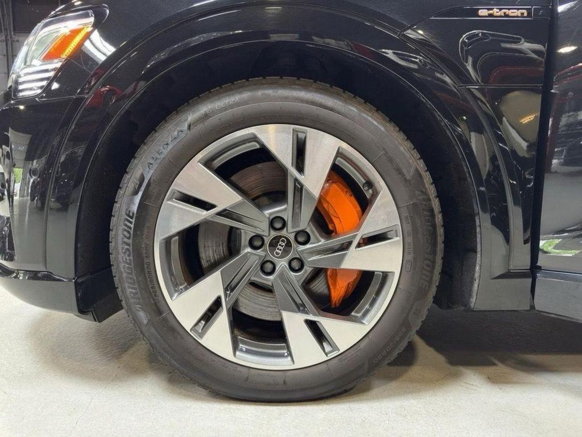 undefined. Enlarge image 4