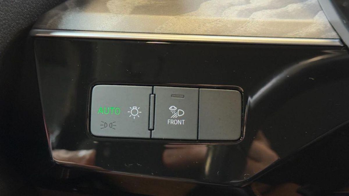 undefined. Enlarge image 23
