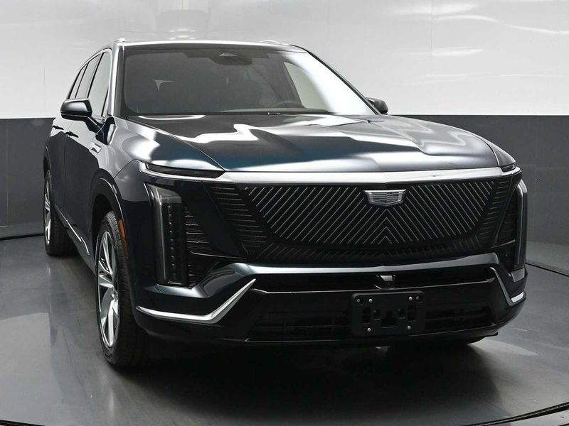 2027 Cadillac VISTIQ in Great Neck, NY