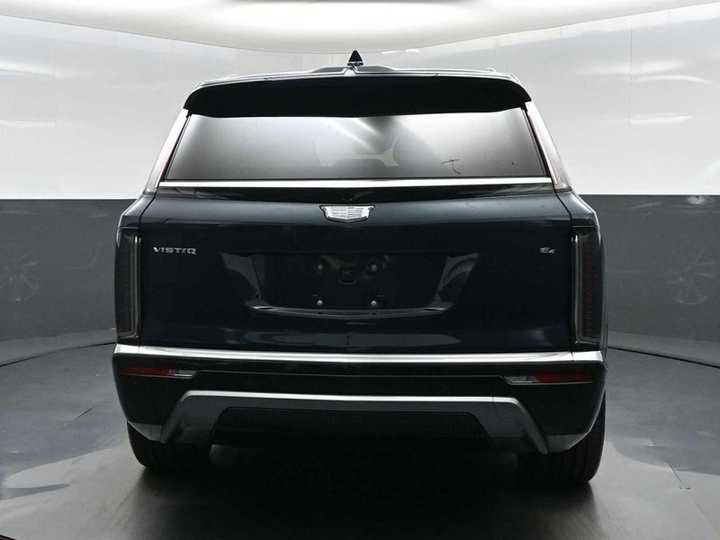 2027 Cadillac VISTIQ in Great Neck, NY