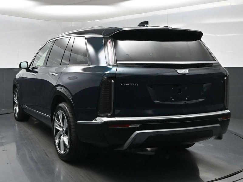 2027 Cadillac VISTIQ in Great Neck, NY