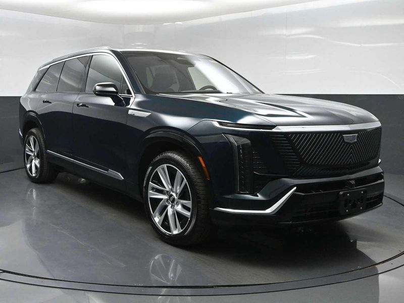 2027 Cadillac VISTIQ in Great Neck, NY