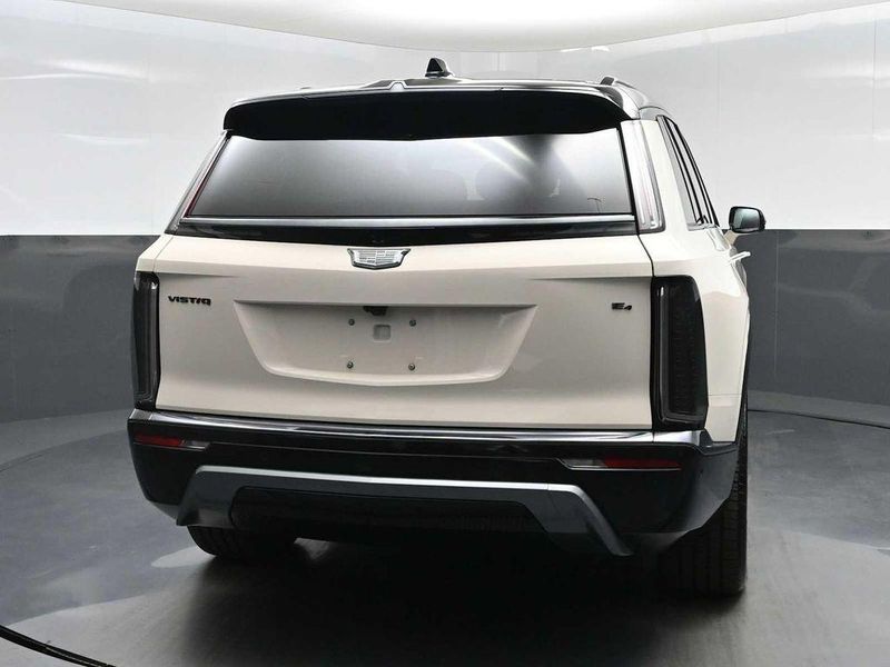 2027 Cadillac VISTIQ in Great Neck, NY