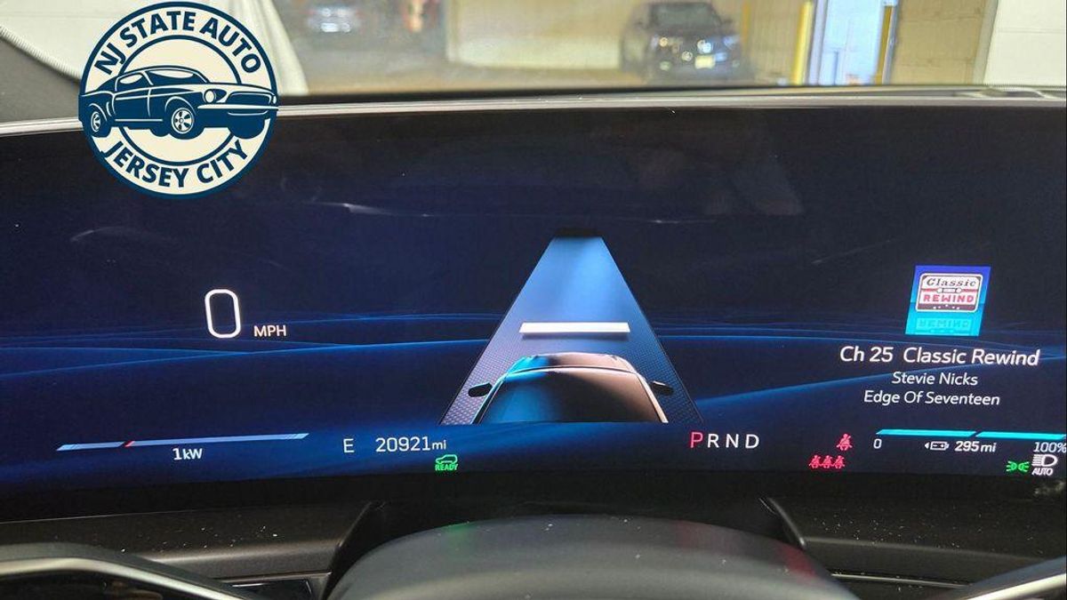 undefined. Enlarge image 12