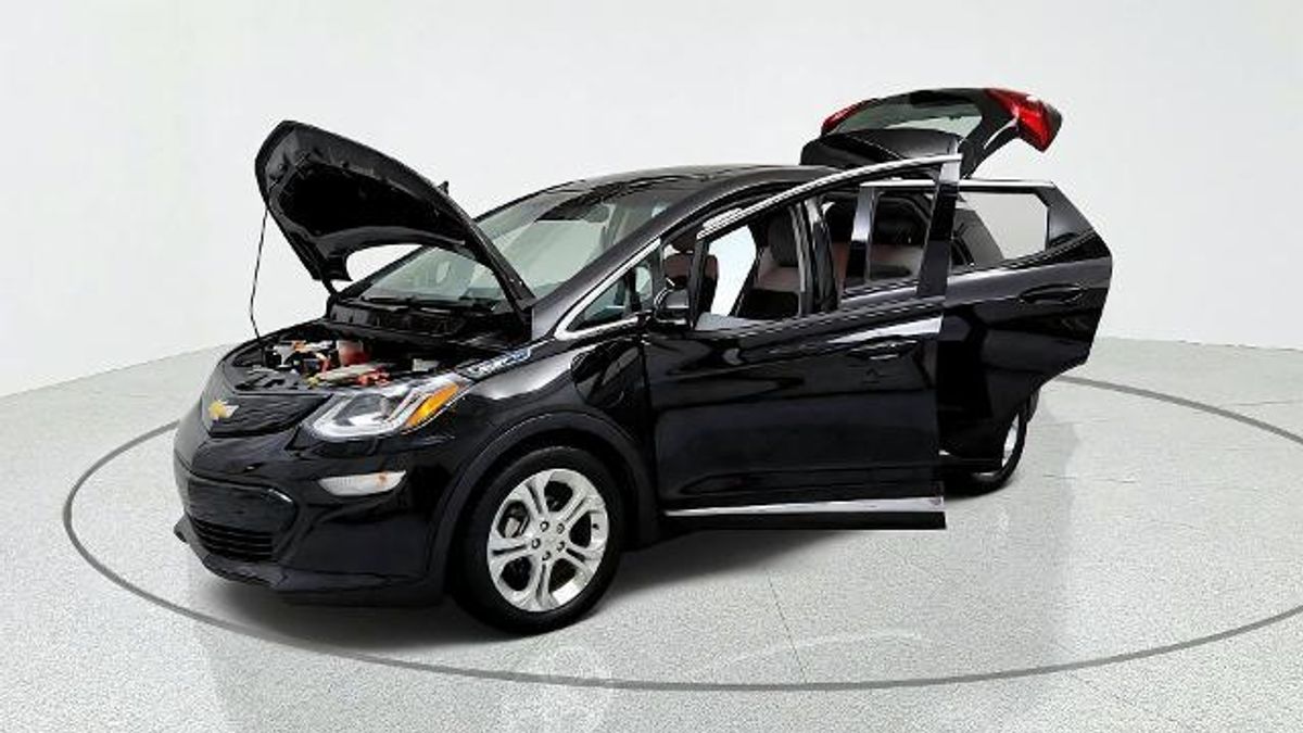undefined. Enlarge image 33