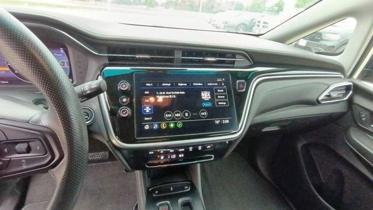 undefined. Enlarge image 106
