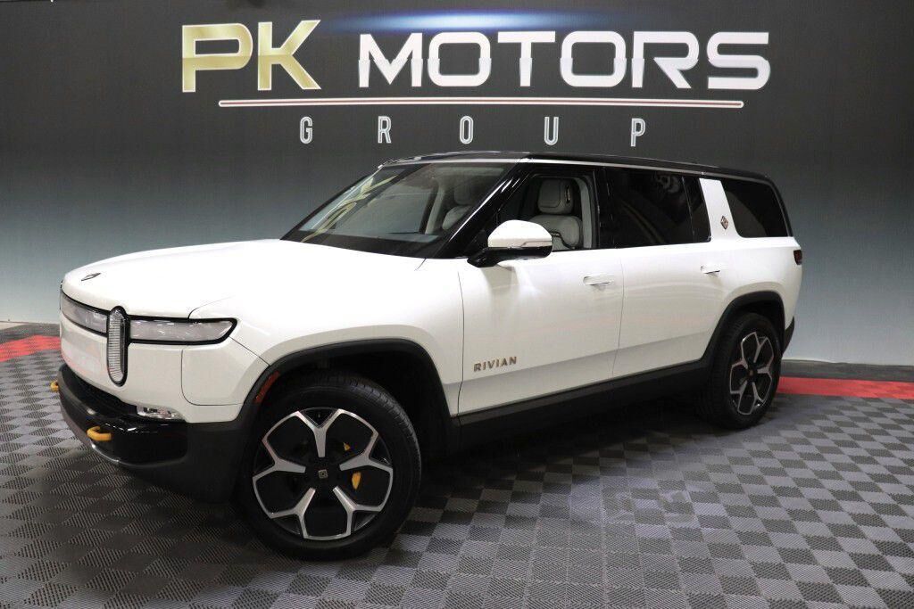 2023 Rivian R1S