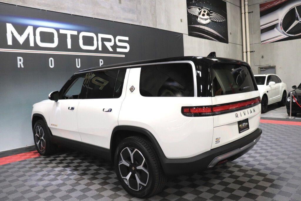 2023 Rivian R1S