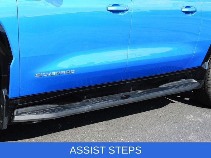 2025 Chevrolet Silverado EV in Junction City, KS
