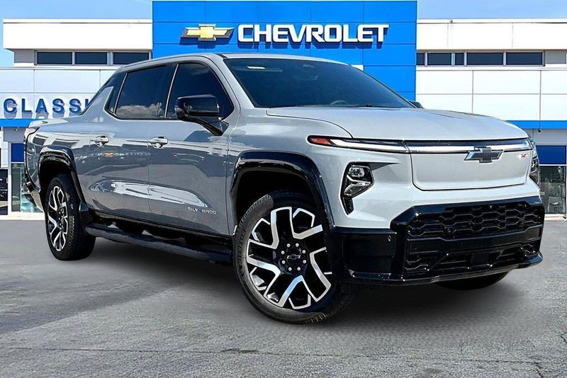 2025 Chevrolet Silverado EV in Owasso, OK