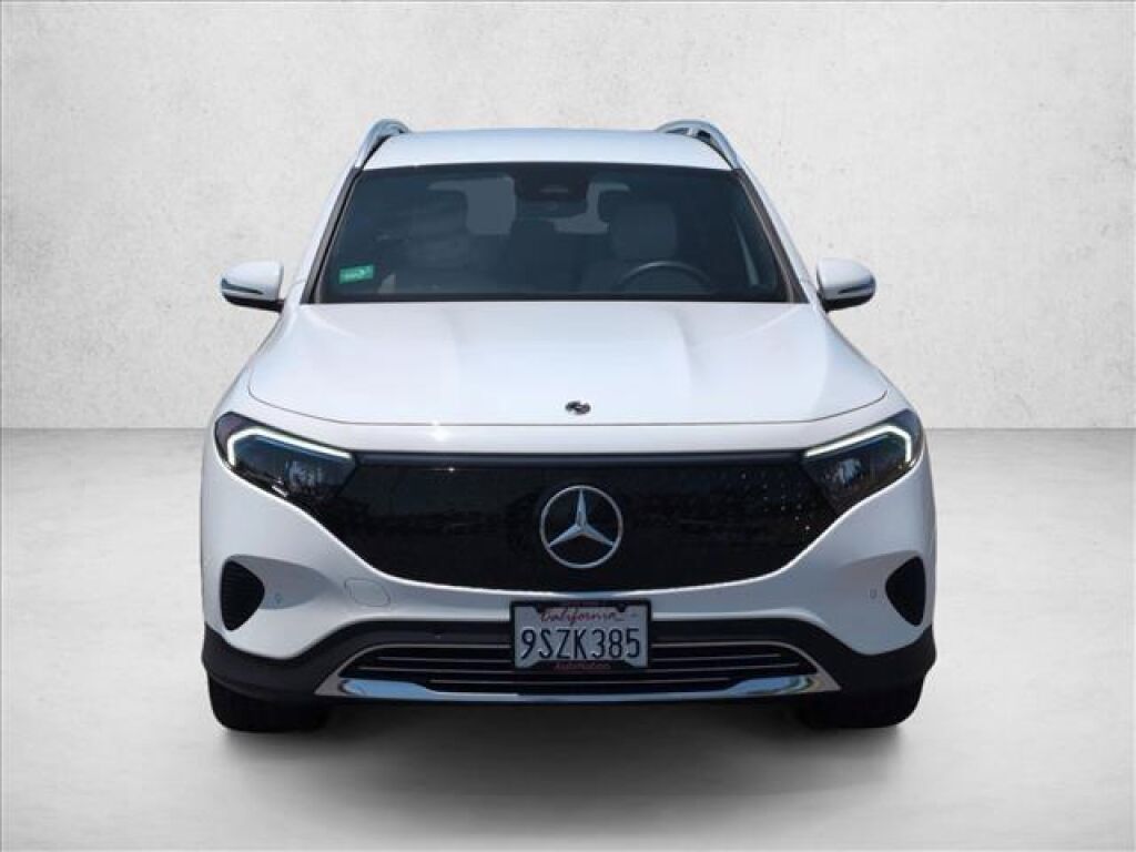 2025 Mercedes-Benz EQB 300