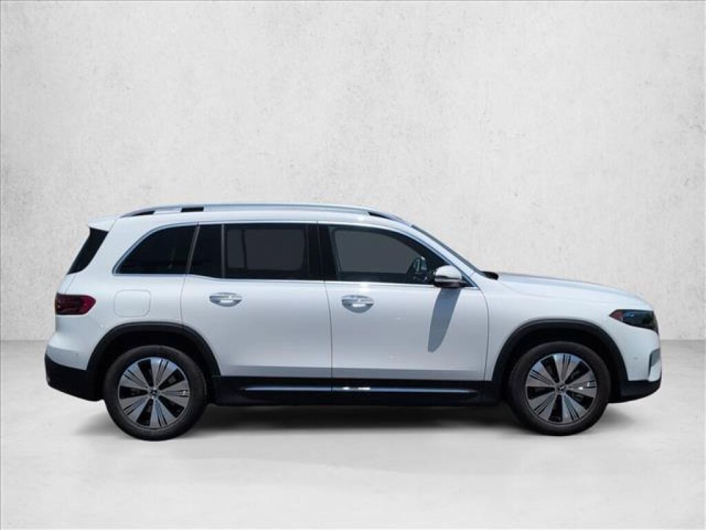 2025 Mercedes-Benz EQB 300
