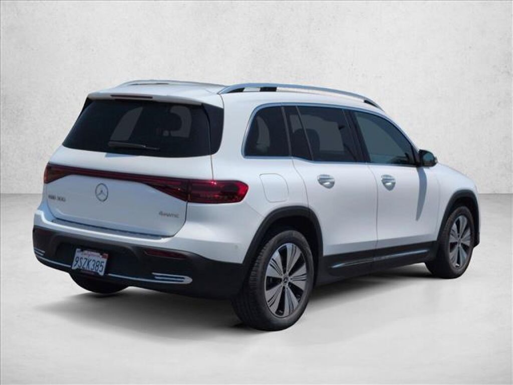 2025 Mercedes-Benz EQB 300