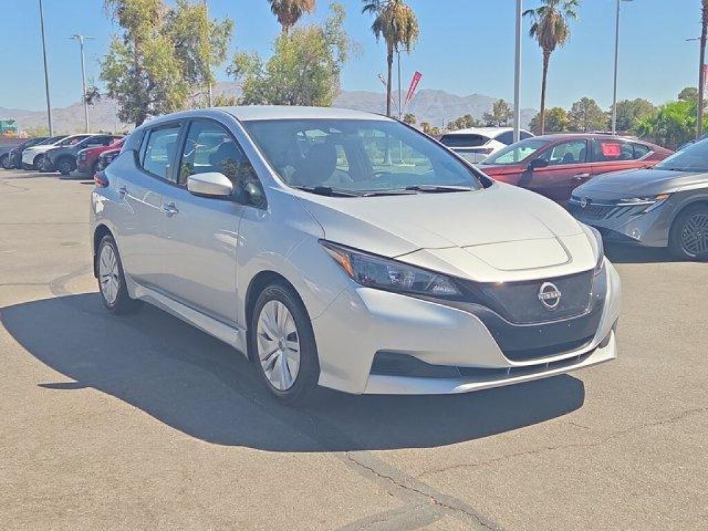 2025 Nissan Leaf