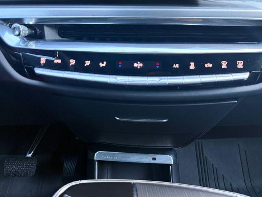 2024 Cadillac LYRIQ