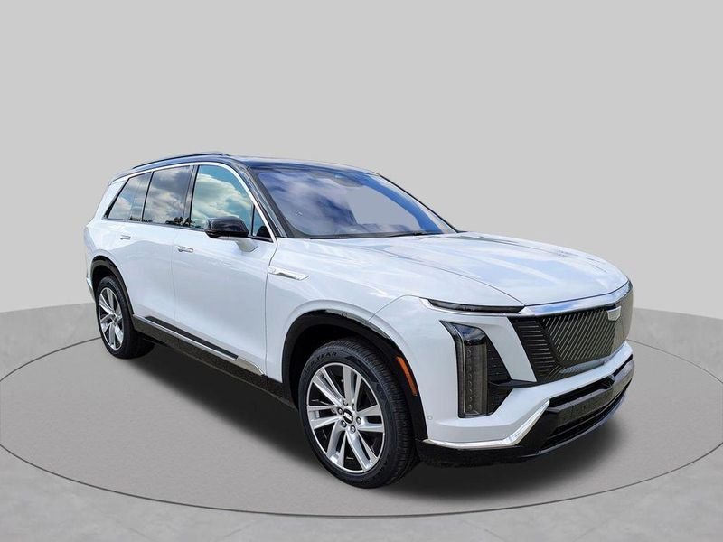 2027 Cadillac VISTIQ in Lincolnwood, IL