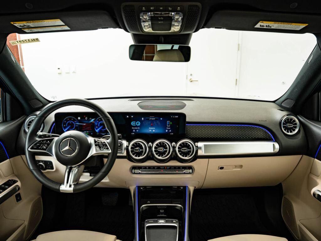 2024 Mercedes-Benz EQB 300